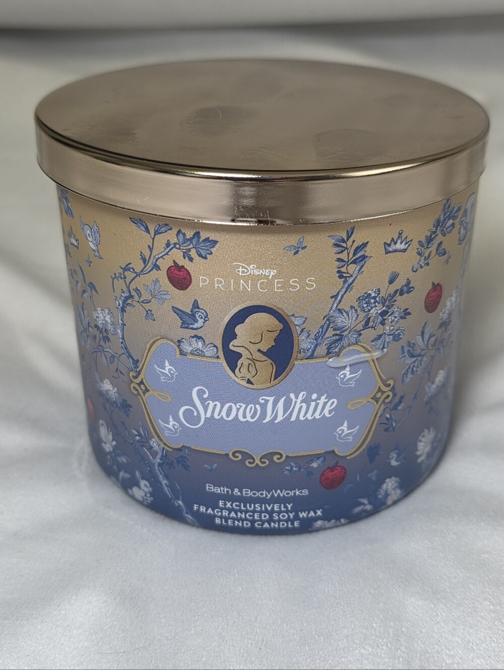 Bath & Body Works Exclusively Fragranced Disney Snow White Princess Candle - NEW